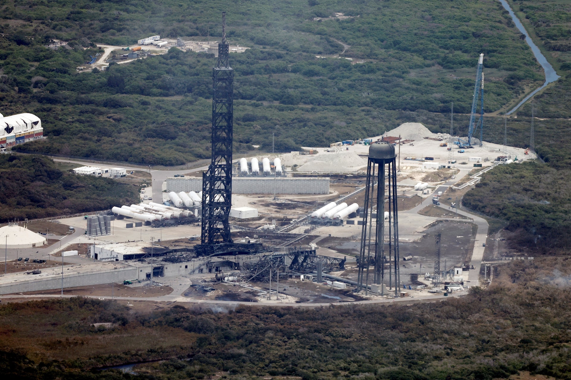Blue Origin New Glenn launchpad explosion Cape Canaveral May 28 2026